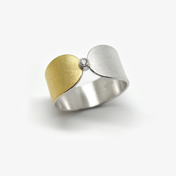 COLLAR RING + DIAMOND
