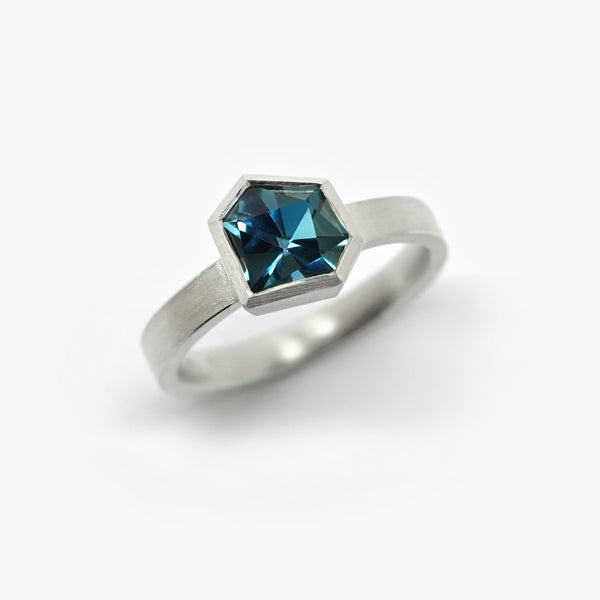 SHARD RING - LONDON BLUE TOPAZ