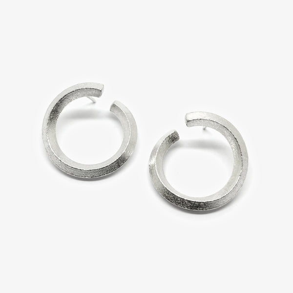 CURL STUDS - SILVER - MEDIUM