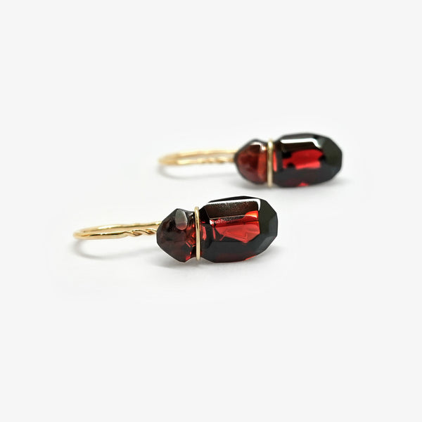 GARNET EARRINGS
