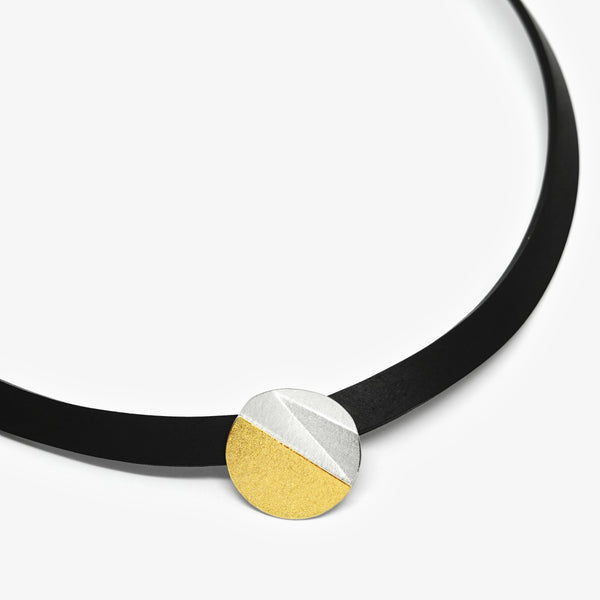 ZIGZAG PENDANT - RUBBER NECKLACE