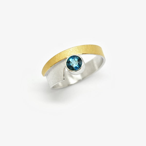 OFFSET RING - LONDON BLUE TOPAZ