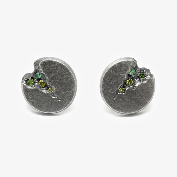 GEODE STUDS - 13.5MM ROUND - 8 GREEN DIAMONDS