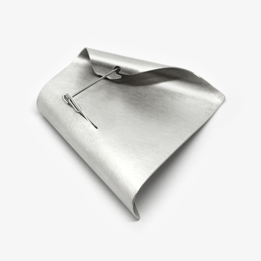 PAPER BROOCH – ORRO