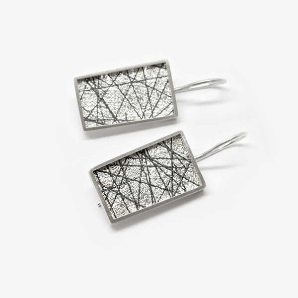 MEDIUM EARRINGS - BLACK WEB
