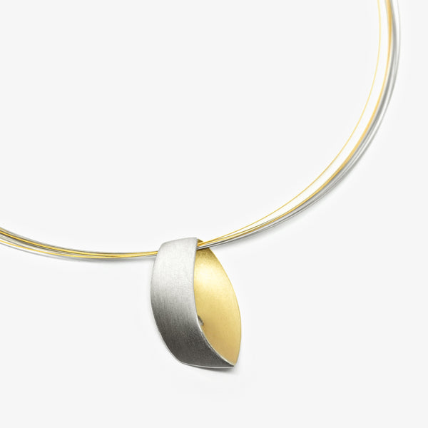 ELIPSE PENDANT NECKLACE