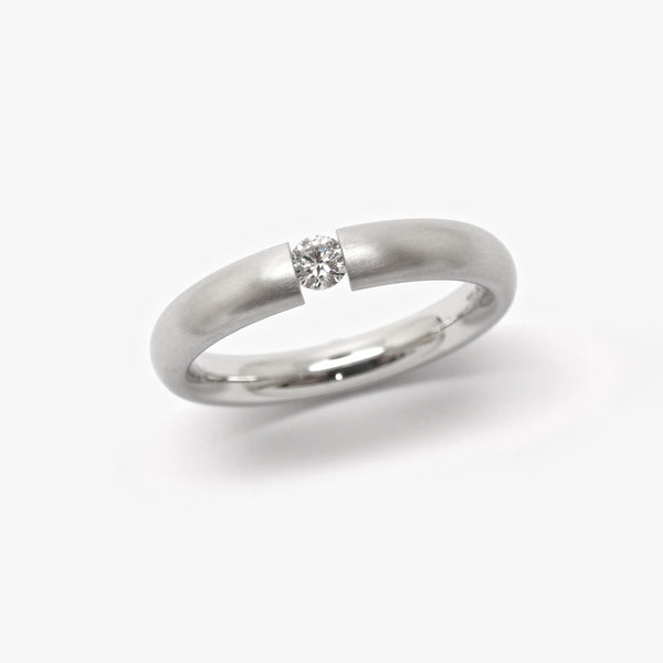 OVAL S TENSION ENGAGEMENT RING