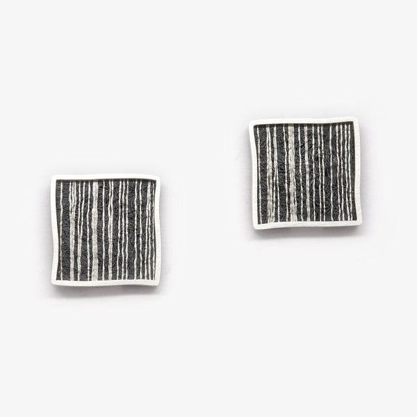 LARGE STUDS - VERTICAL SILVER