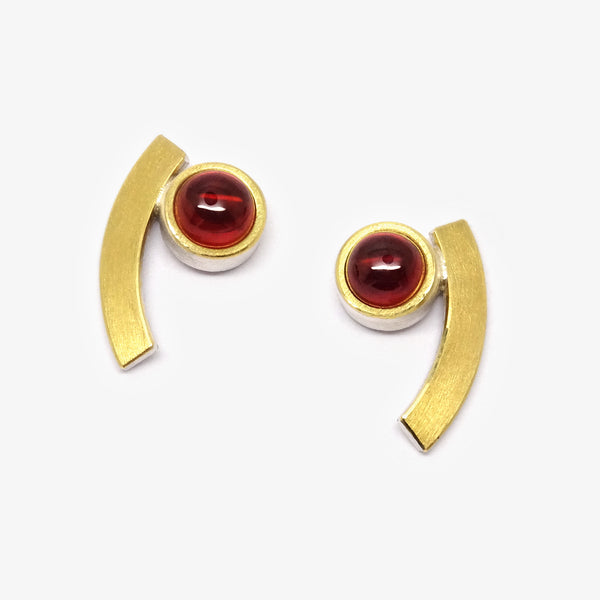 ARC STUDS - GARNET
