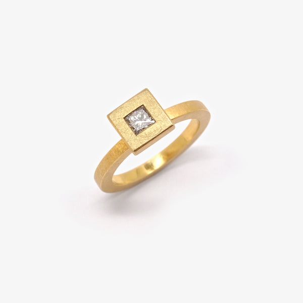 FRAME ENGAGEMENT RING