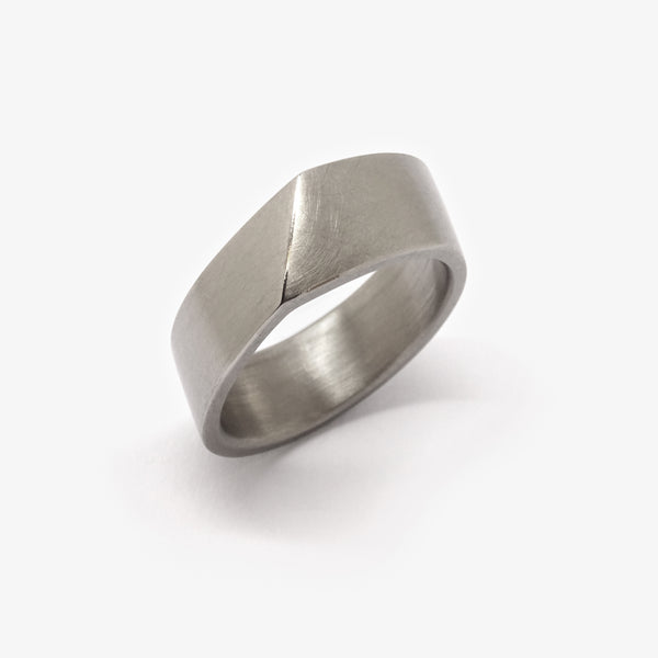 BOND WEDDING RING - WIDE - GREY GOLD