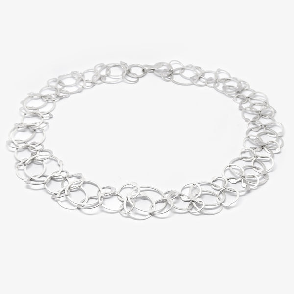 QUEUE B NECKLACE