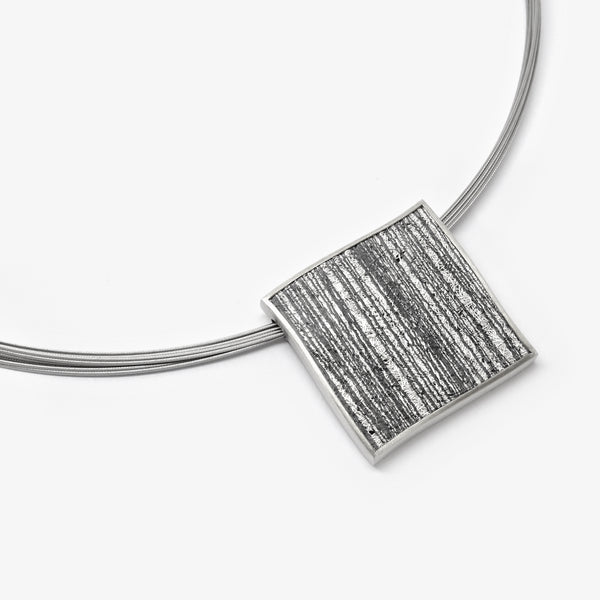 LARGE SQUARE PENDANT - BLACK VERTICAL