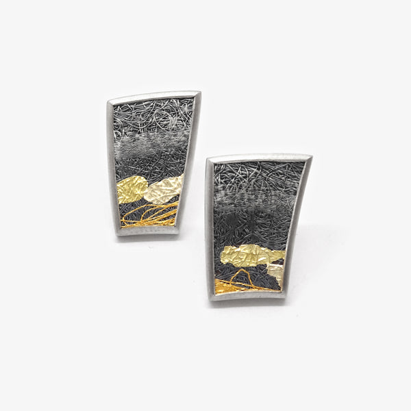 CURVED STUDS - NIMBUS