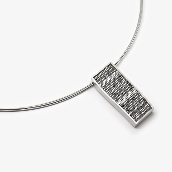 OBLONG PENDANT - WHITE RIGGS