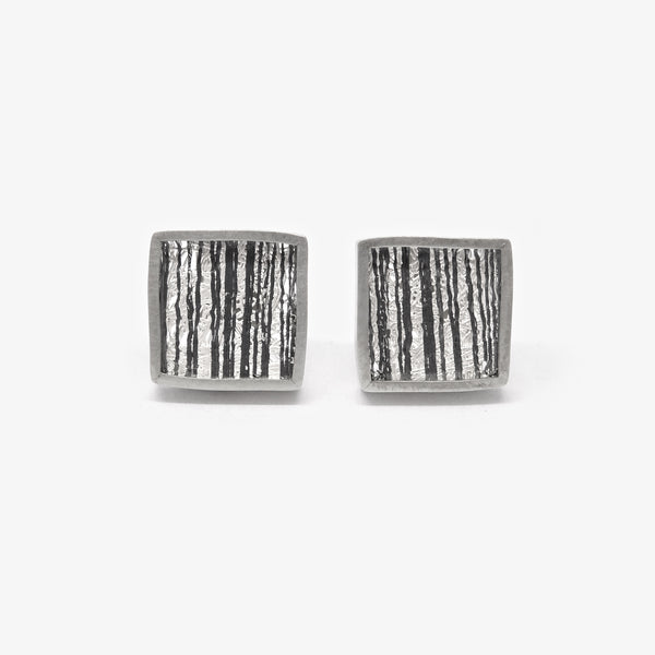 STUDS - VERTICAL BLACK