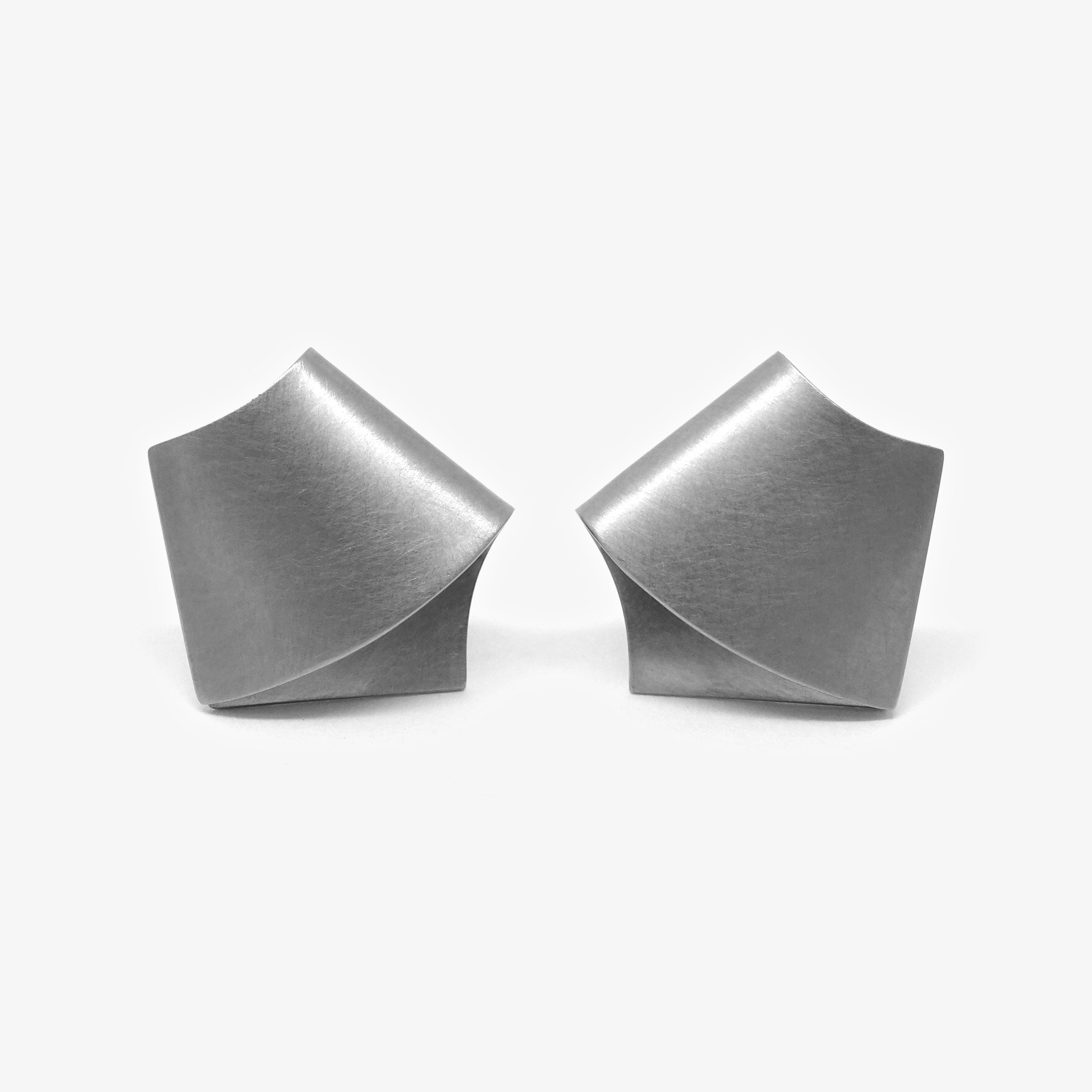 FOLD STUDS - MEDIUM