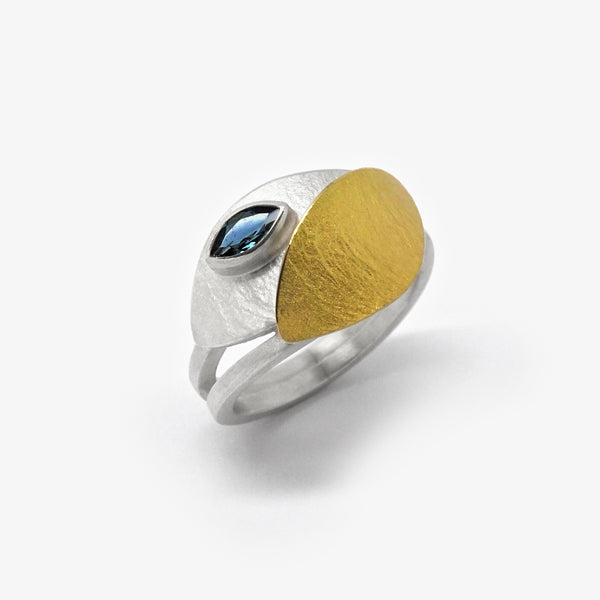 PETAL RING - LONDON BLUE