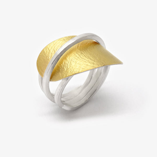 OVAL ARC RING