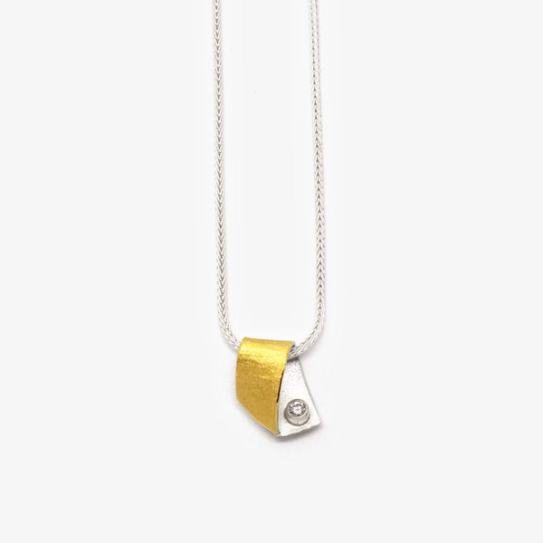 FOLD PENDANT + DIAMOND