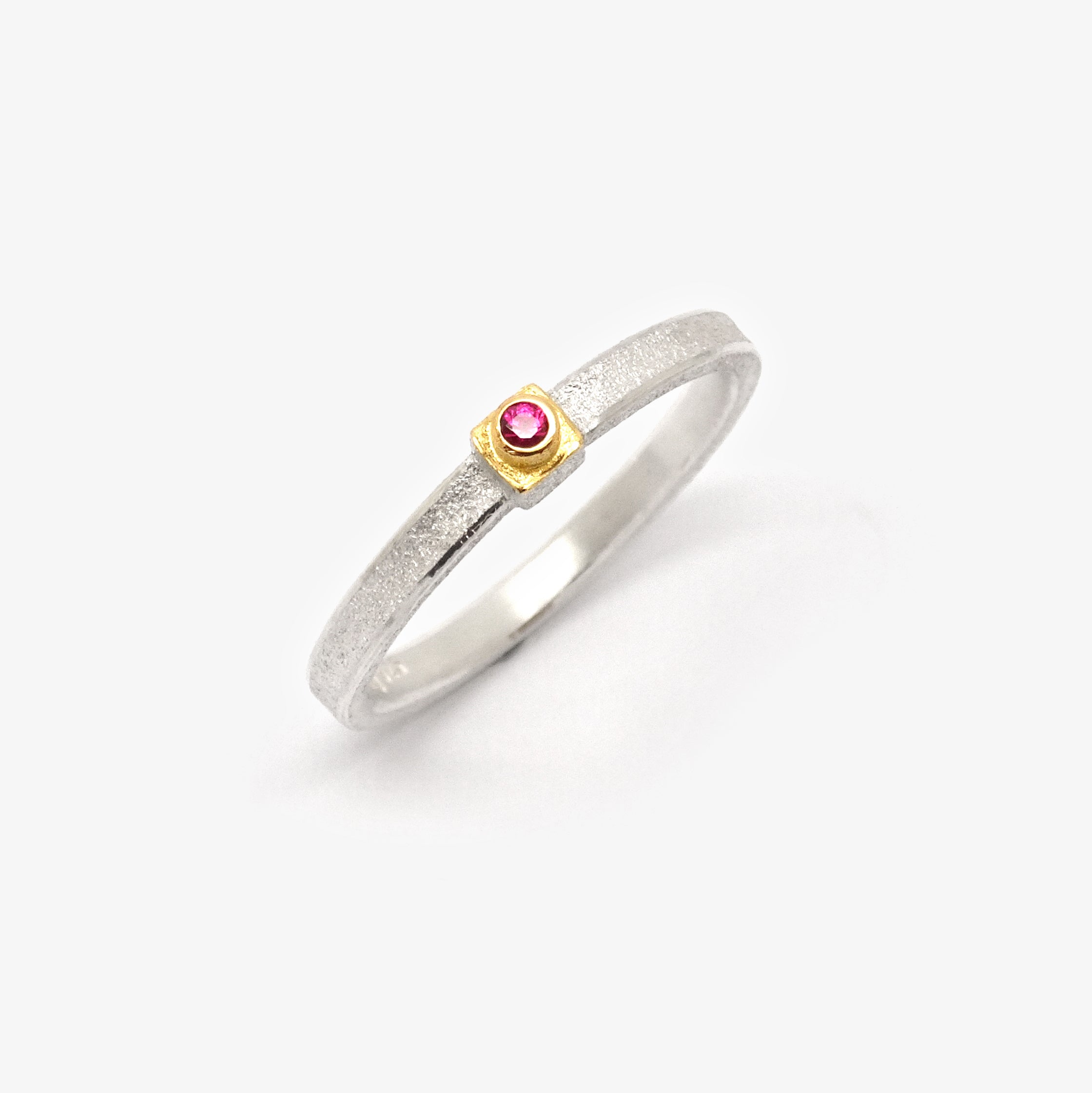 LITTLE RUBY RING