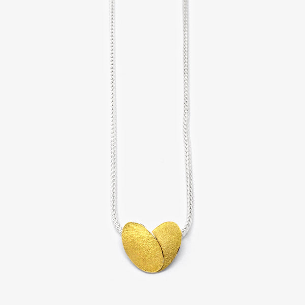 OYSTER PENDANT