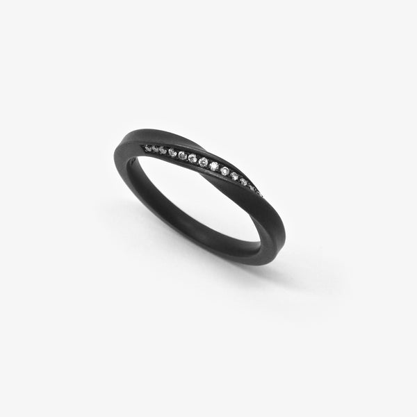 TURNING RING 2.5 BLACK + DIAMONDS
