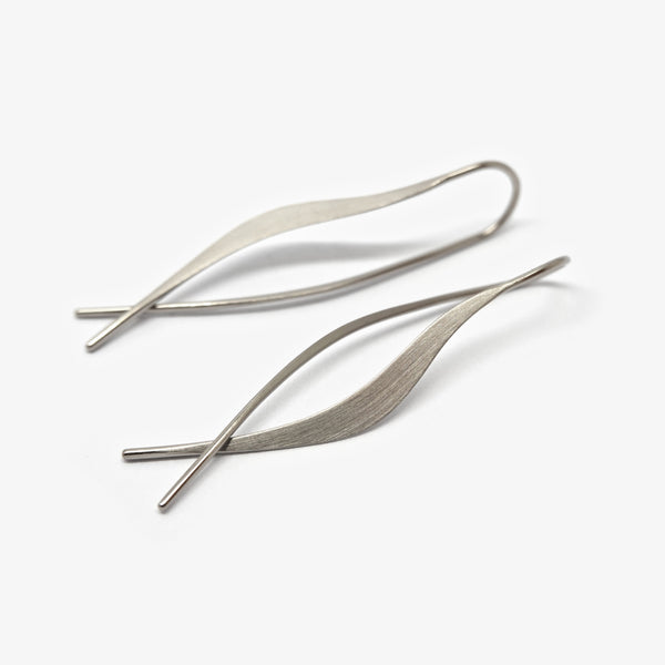 LEAVES EARRINGS - SHORT - GREY GOLD