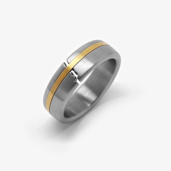CRACKLE RING - STEEL + YELLOW GOLD BAND - OVAL 7