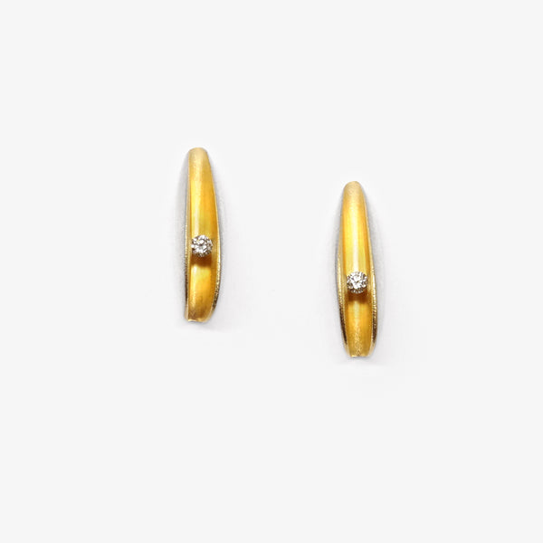 SHELL STUDS + DIAMONDS
