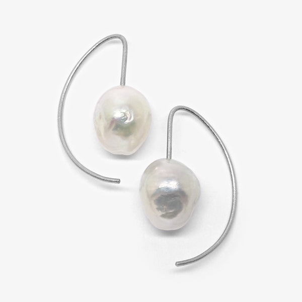 PEARL DROP EARRINGS - WHITE BAROQUE
