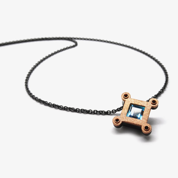 TOPAZ AU URSA MINOR PENDANT