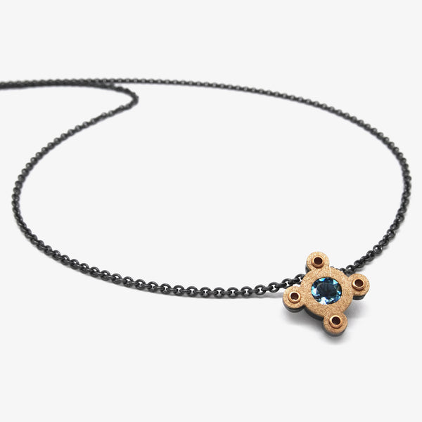 SMALL AU TOPAZ ANDROMEDA PENDANT