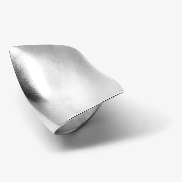 KONKAV RING - SILVER
