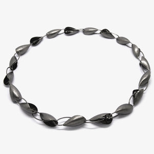 BLACK KAURIE NECKLACE