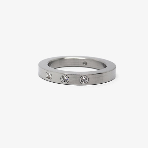 FINE RING + 3 DIAMONDS