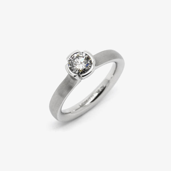 LILY SOLITAIRE ENGAGEMENT RING - PLATINUM
