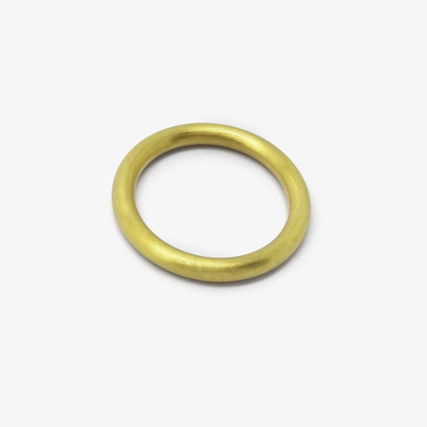 ROUND WEDDING RING - 2.5MM GREEN GOLD