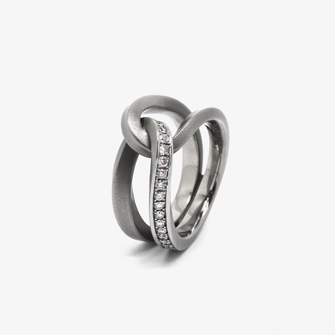 LOOP RING - STEEL + DIAMONDS – ORRO