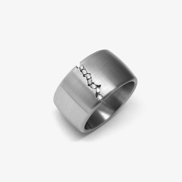 CRACKLE RING - STEEL + 7 DIAMONDS